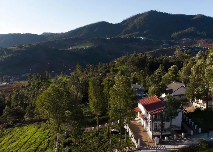Stayvista At Villa Misty Oaks With Breakfast Ooty